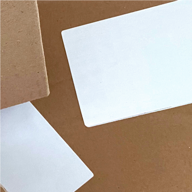 Etiqueta adhesiva para cajas